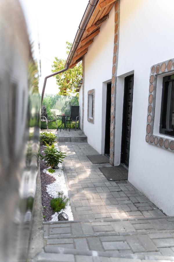 La Fanar Guesthouse Curtea de Argeş Екстериор снимка