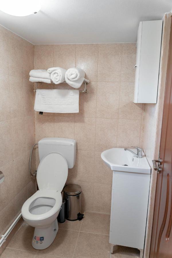 La Fanar Guesthouse Curtea de Argeş Екстериор снимка