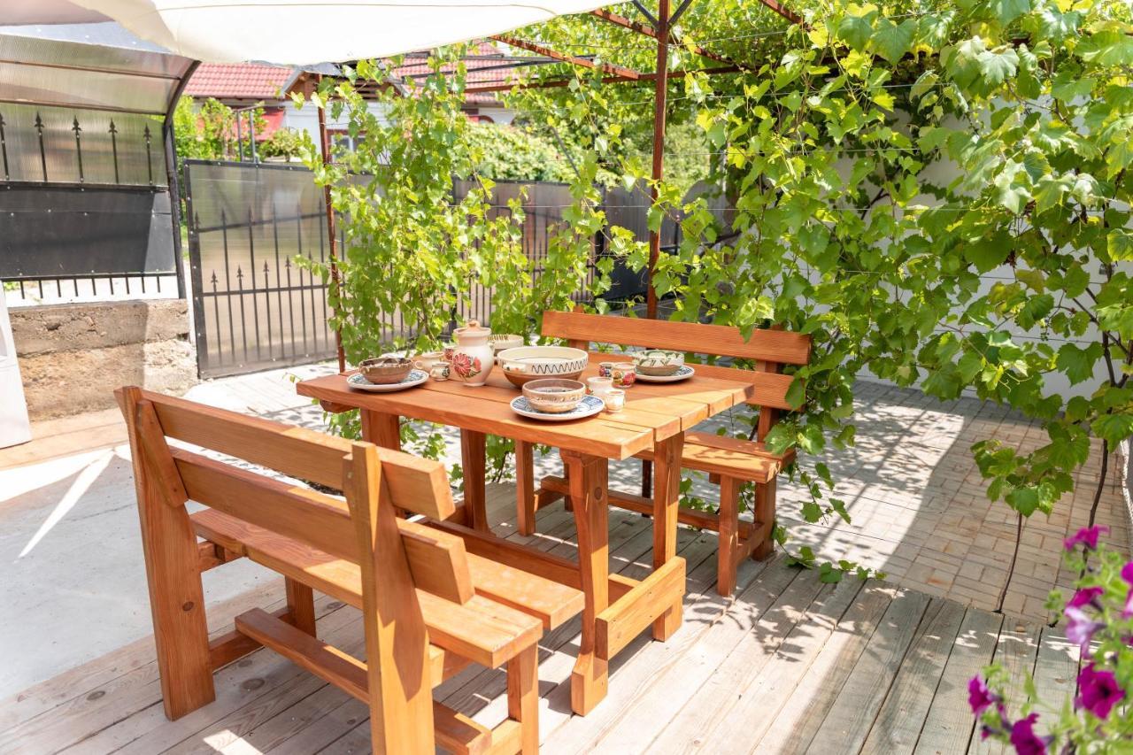 La Fanar Guesthouse Curtea de Argeş Екстериор снимка